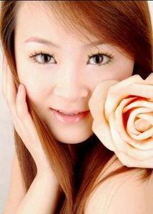 蔡婧个人资料,才华横溢的年轻艺术家，探索艺术与生活的完美融合